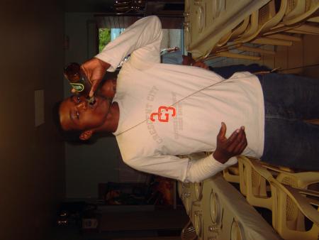 grand frere DOUGI
